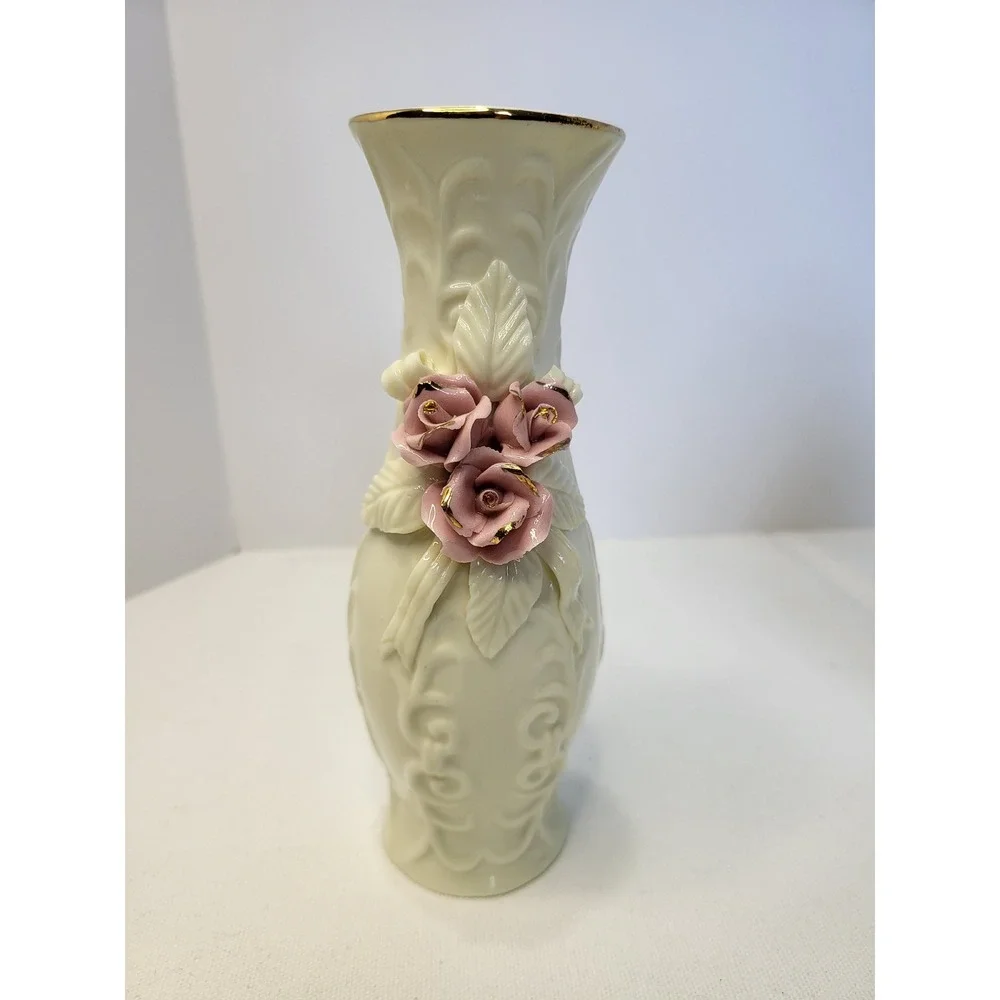 Vintage Cream Ceramic Bud Vase Pink Porcelain Roses Gold Trim 7 Inch Decorative
